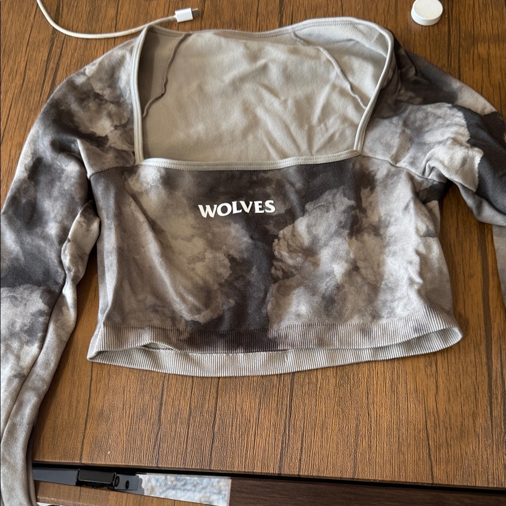 Darc Sport Black and Gray Tie-Dye Crop Top